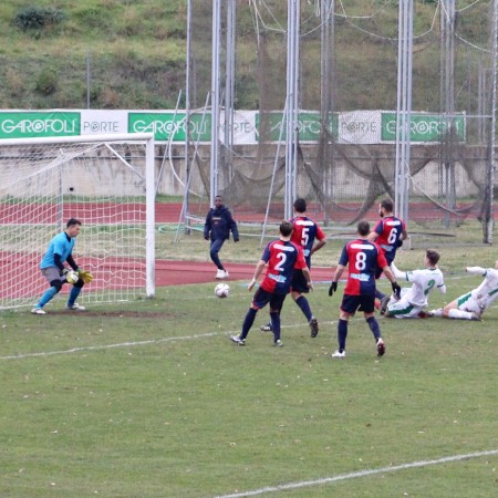 Il gol del 2-0 di Mantini